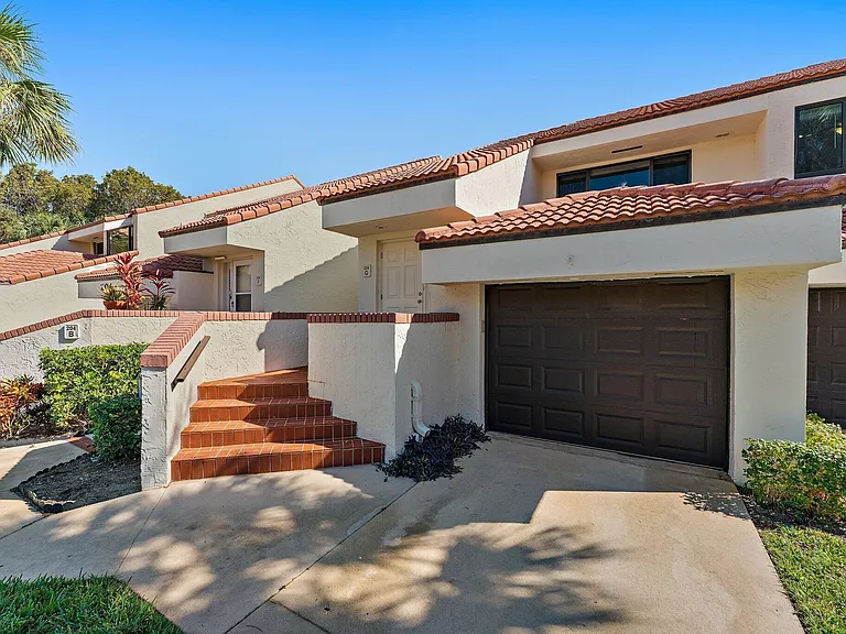 204 Sea Oats Dr #G — Photo 2