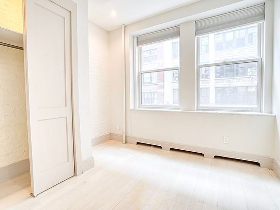 5th image of 43 W 27th St APT 9F