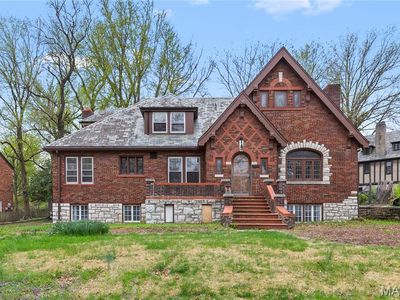 7280 S Roland Blvd, Saint Louis, MO, 63121