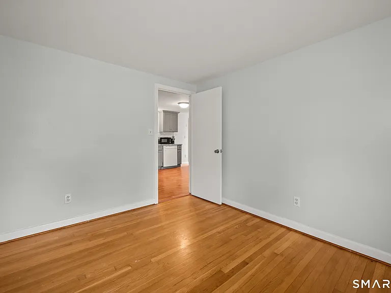 58 Jackson Ave — Photo 9