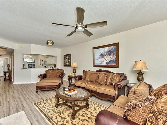 2nd image of 1970 Willow Bend Cir #6-102