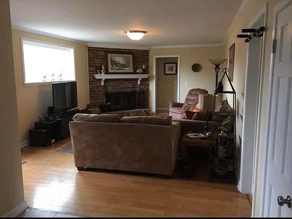 4th image of 3522 Wood Bridge Dr #D