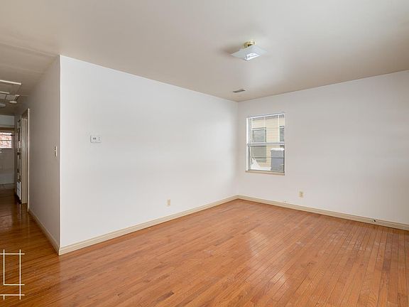 4th image of 187 W 3rd Ave #189