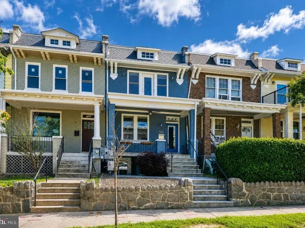 1124 4th St NE, Washington, DC 20002