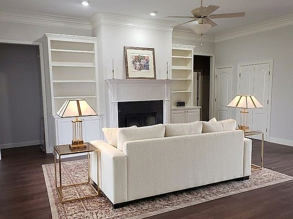 5th image of 1745 Ridgeland Dr