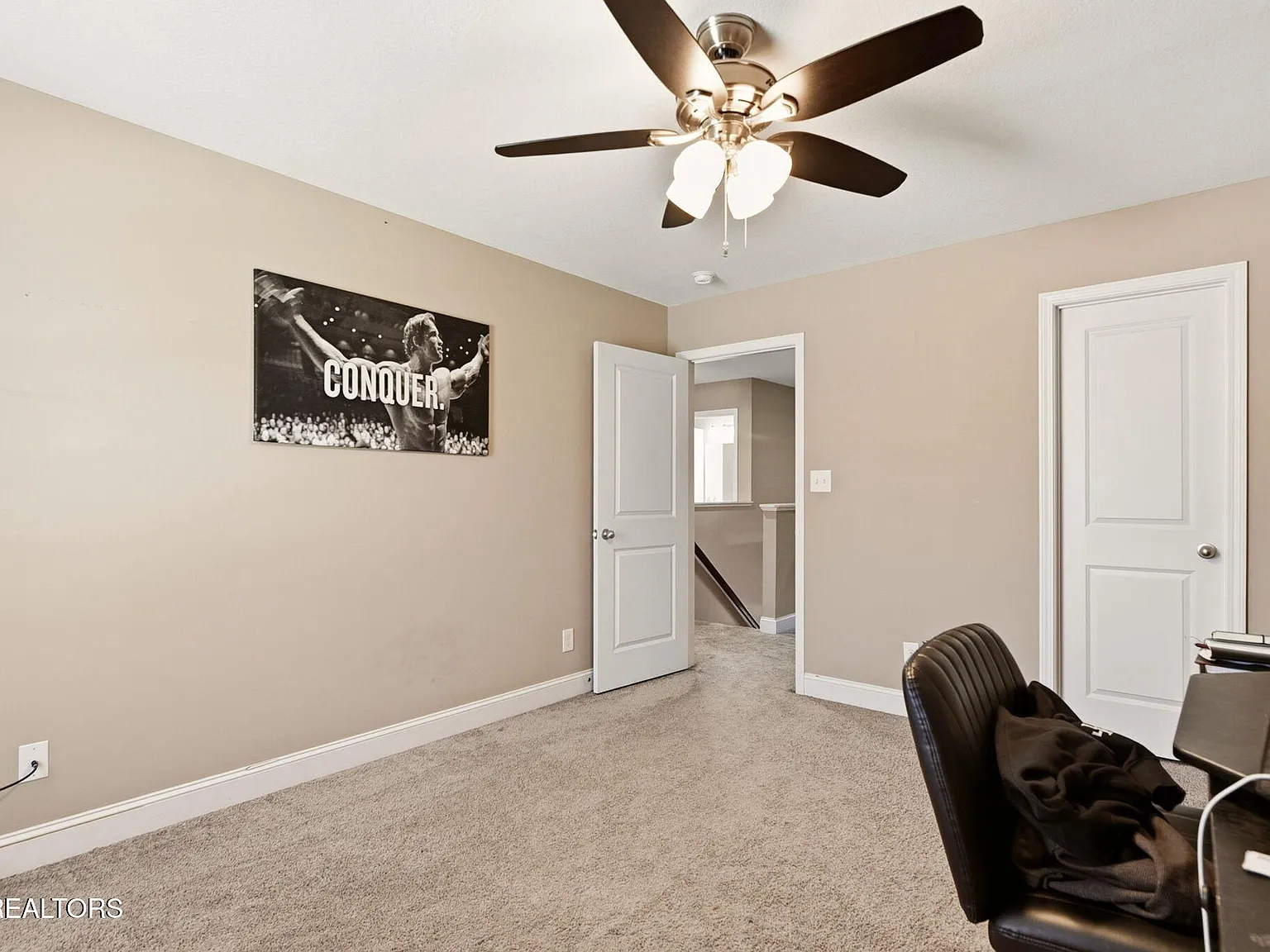 3 bed, 2.5 bath, 1936 sqft, $2,600 — Photo 3