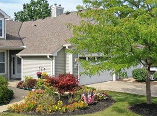 506 Hyannis Port Cir, Avon Lake, OH 44012