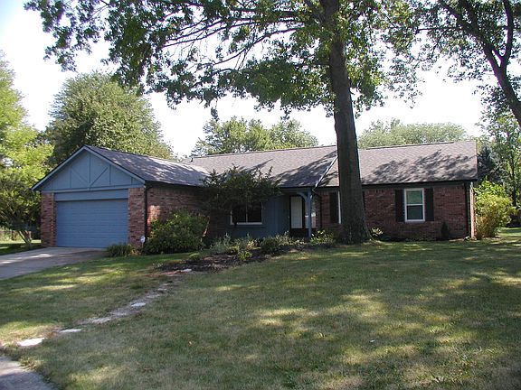 2nd image of 8313 Queens Ct