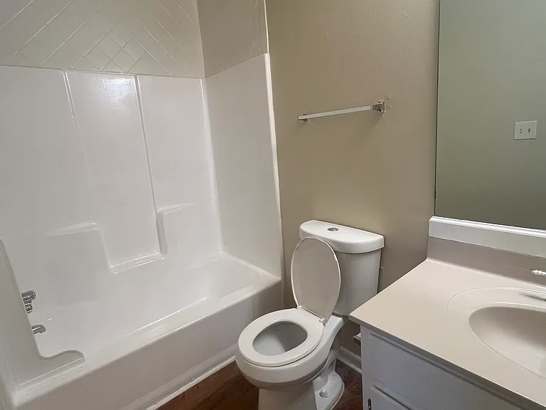 3260 Highpoint Ct — Photo 8