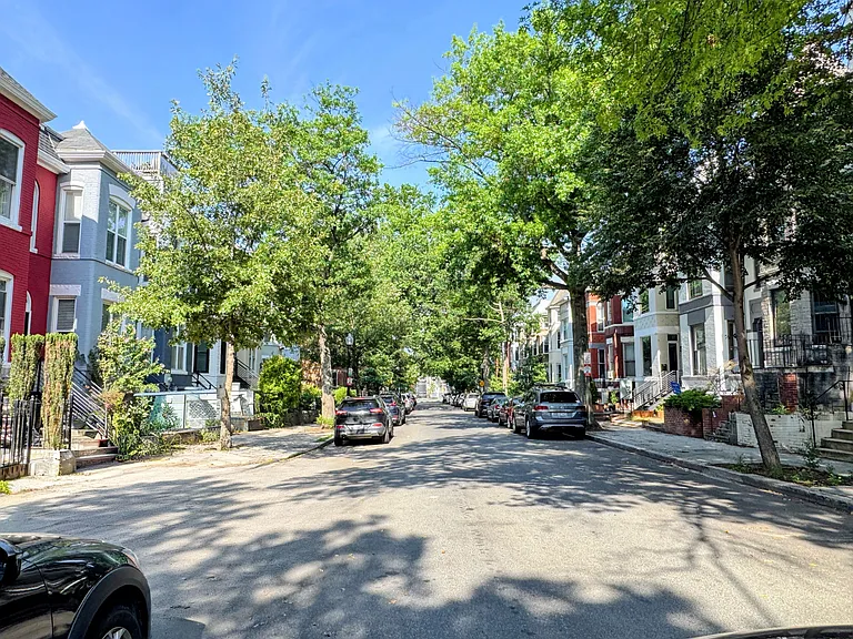 69 Florida Ave NW #1 — Photo 26