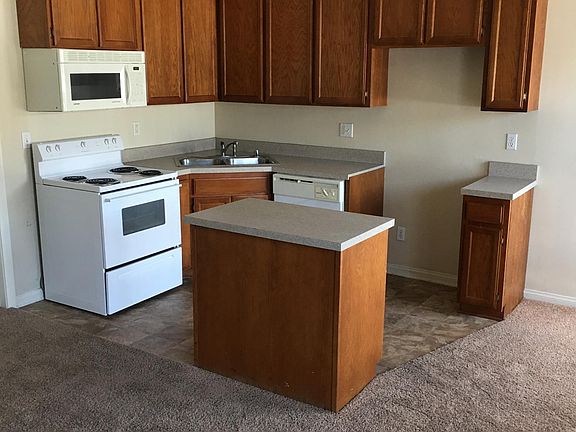 2nd image of 9825 Topanga Canyon Blvd Unit 19
