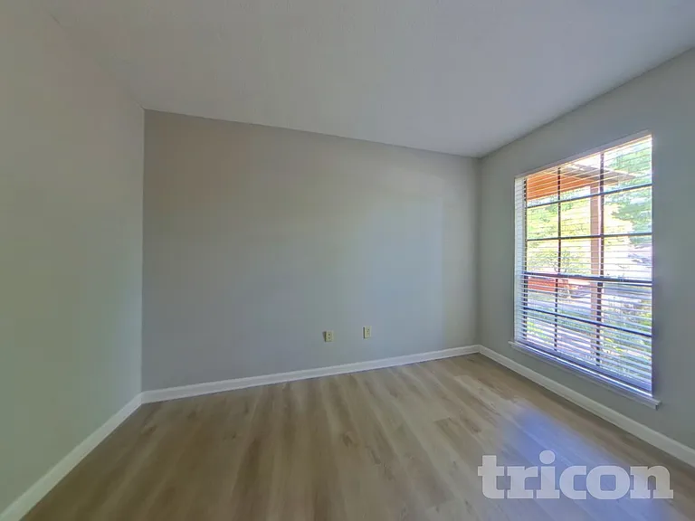 9980 Lake Forest Way — Photo 12