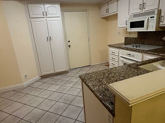 3rd image of 6086 E Morningview Dr