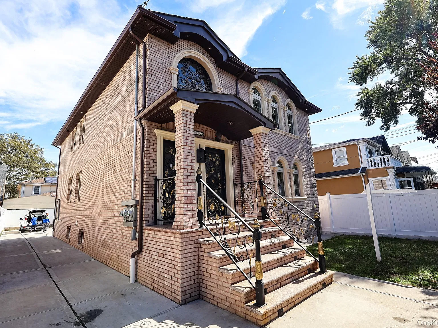 3 bed, 2.0 bath, 1350 sqft, $4,500 — Photo 1