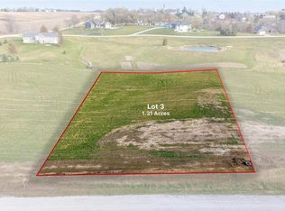 3 Leighton Ln, Oxford, IA 52322