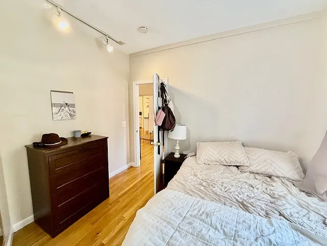 392 Commercial St #2 — Photo 7