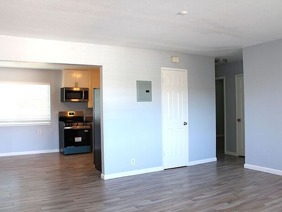3rd image of 1575 Yulupa Ave APT H