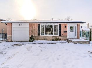 1235 Longfield Ct, Cambridge, ON N3H4W7