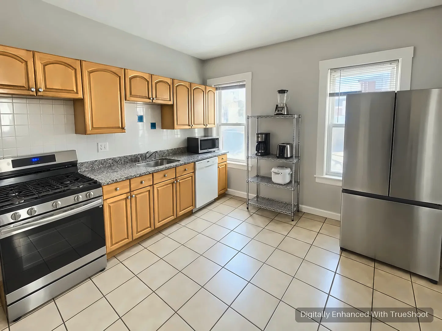 4 bed, 999 sqft, $4,300 — Photo 2