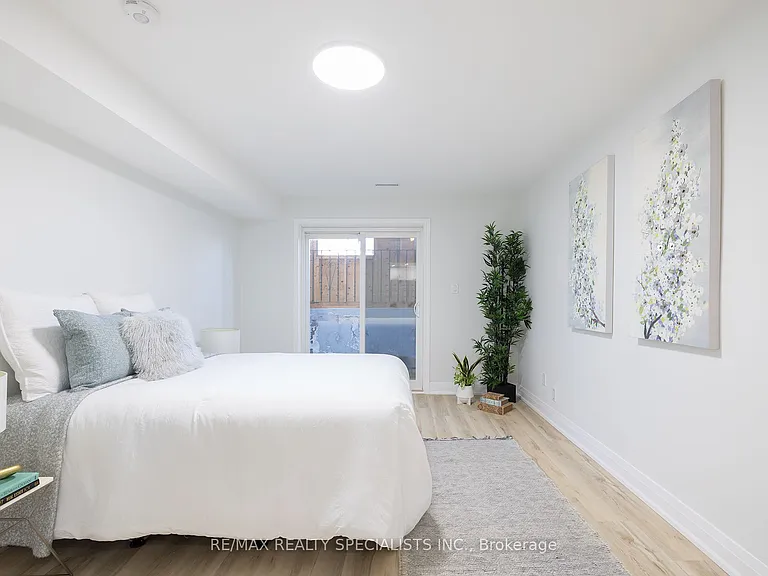 4279 Woodington Dr — Photo 8