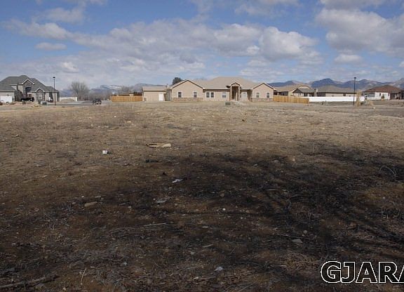 5th image of 2633 New Orchard Ct
