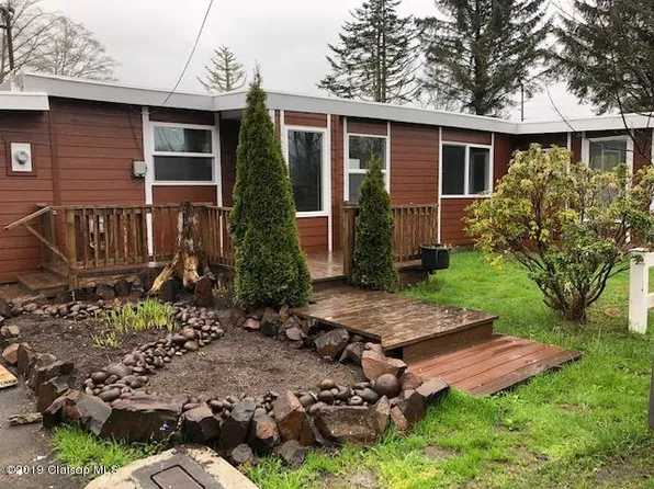 1045 Youngberry St, Seaside, OR 97138