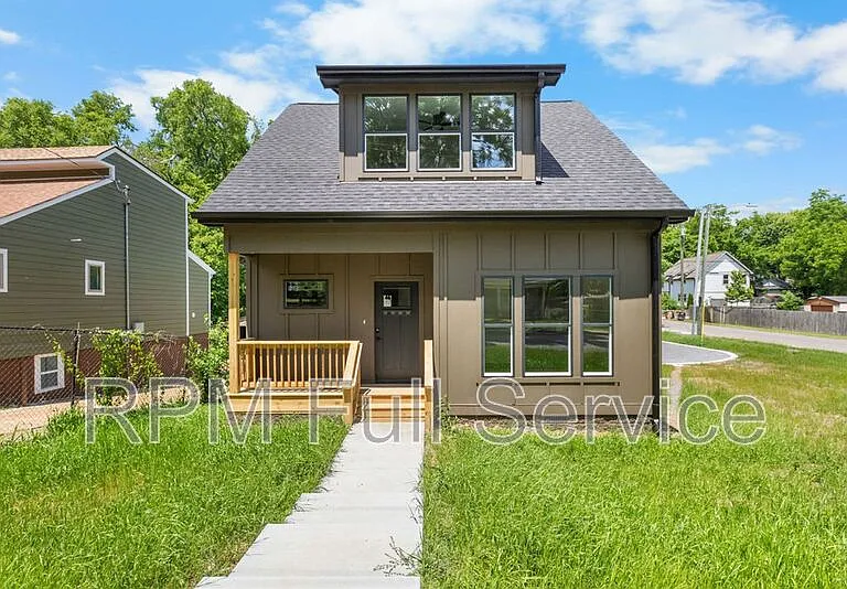 2400 Buchanan St — Photo 1