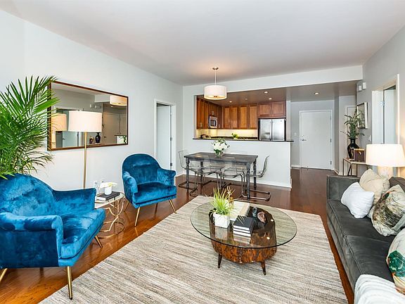 5th image of 350 Broderick St APT 303