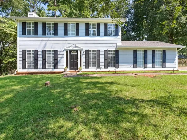 1010 Cannon Cir, Birmingham, AL 35235