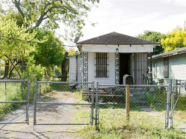 713 25th St, Corpus Christi, TX 78405