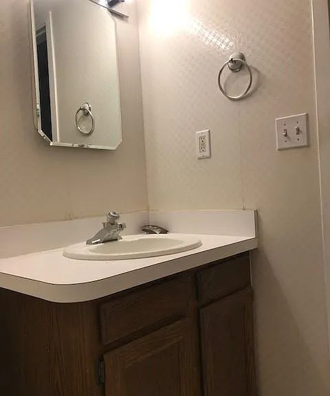 3698 Cavalier Dr — Photo 10