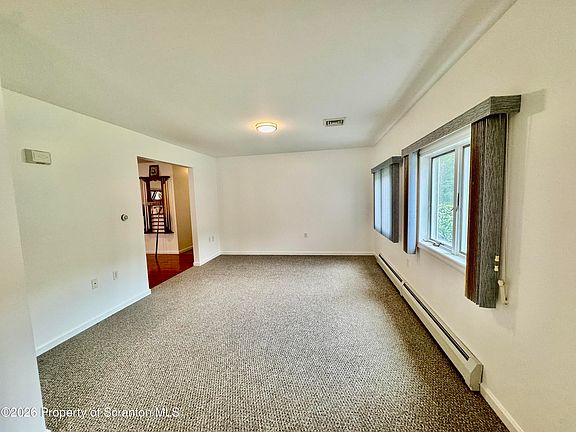 5th image of 56 Linda Ln