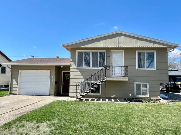 1117 4th Ave W, Mobridge, SD 57601