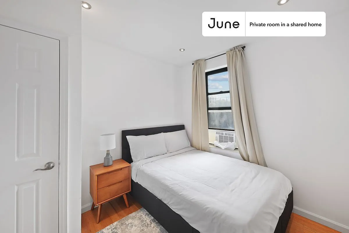 Full bedroom in 3 bed/1 bath home in Upper West Side #785 A — Photo 1