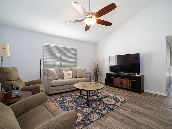 2nd image of 433 W 37th St