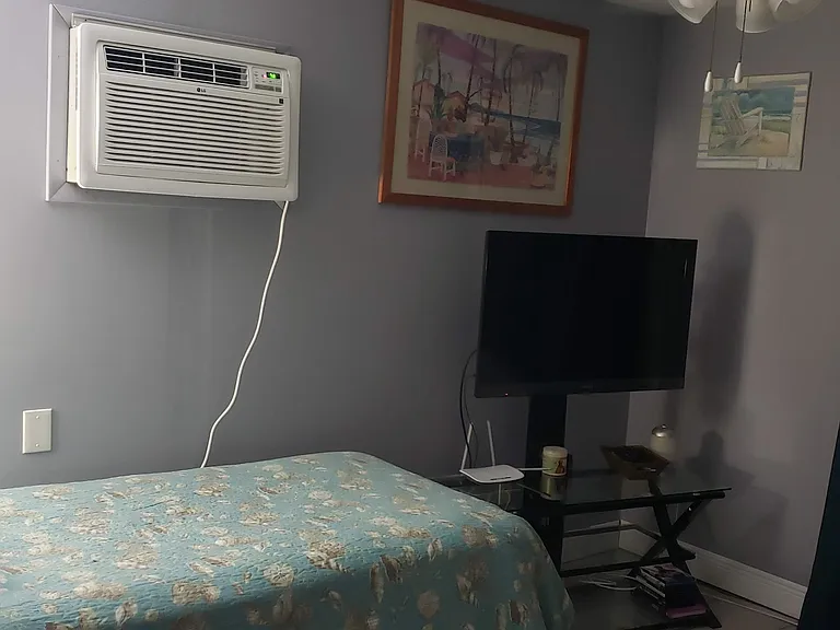 1389 Hibiscus St #GUEST HOUSE — Photo 20