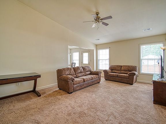 2nd image of 525 Shilo Dr