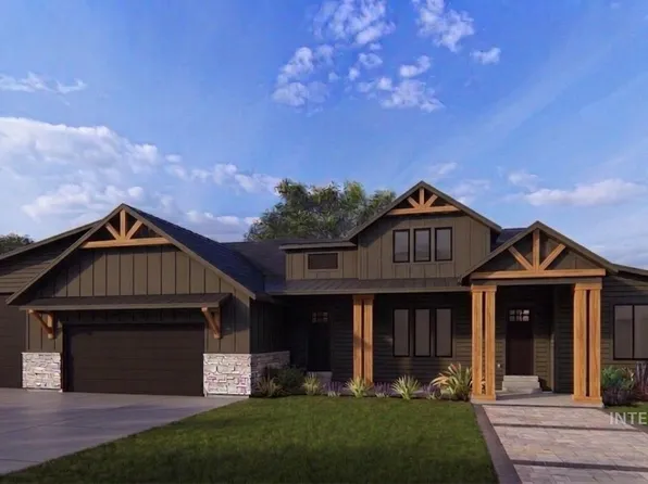 310 NE Greystone Loop, Mountain Home, ID 83647