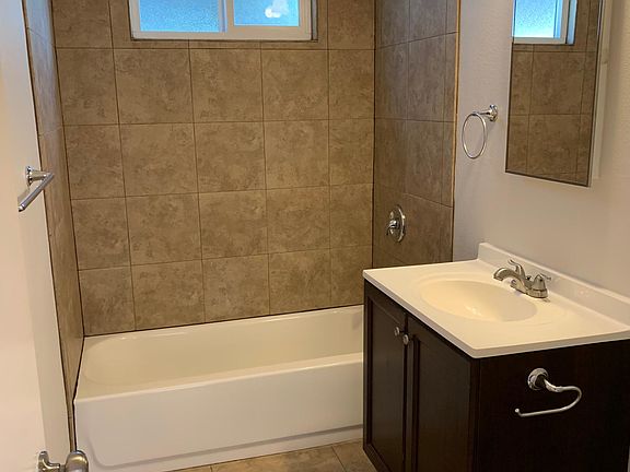 5th image of 12811 Dunton Dr