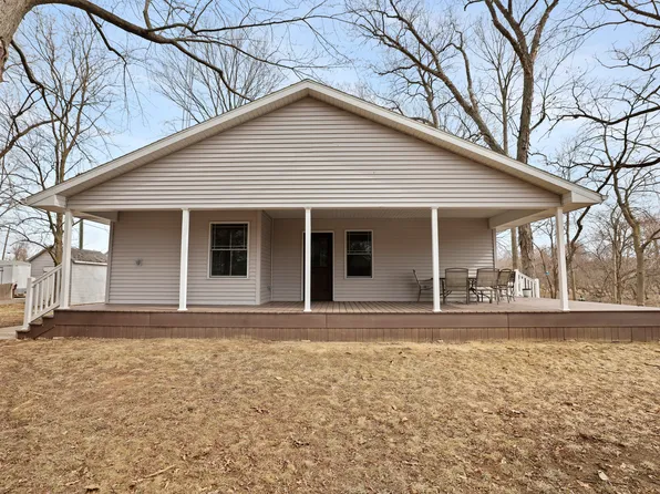 204 S Henry St, Ashkum, IL 60911