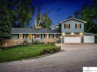 7921 Dewey Ave, Omaha, NE 68114