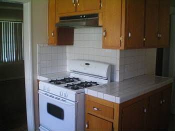 4th image of 10149 Memphis Ave