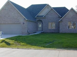 1820 Oakridge Pkwy, Terre Haute, IN 47802
