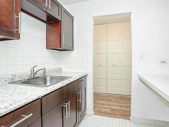3rd image of 6 Villa Verde Dr Unit 318