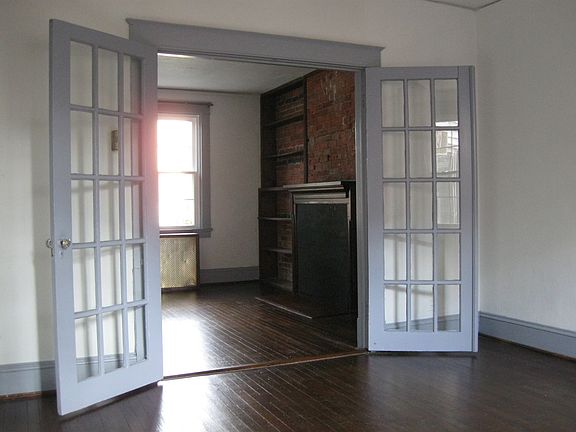 3rd image of 3431 Patterson Ave