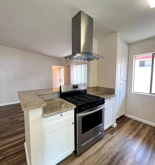 3704 Midvale Ave #7 — Photo 3