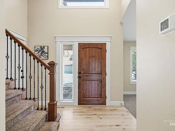 3rd image of 8341 W Pomona Ct
