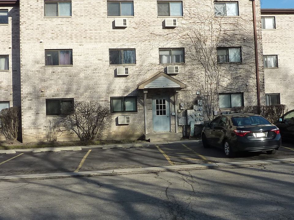 1st image of 423 E Osage Ln APT 2B