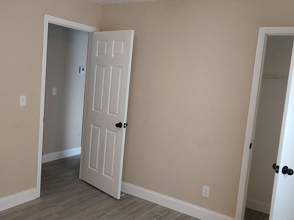 3rd image of 4627 11th Ave S