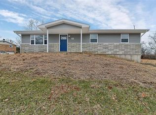 323 Daniels Estates Dr, Union, MO 63084